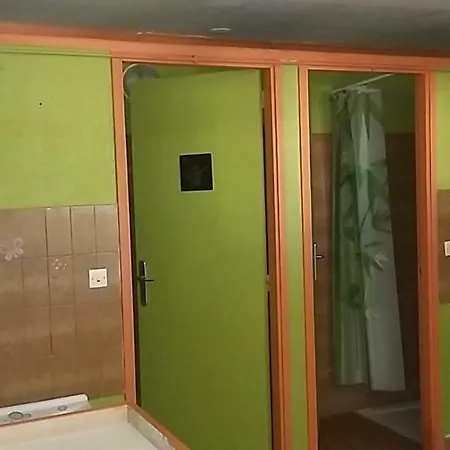 Les Cabanes De L'ouest