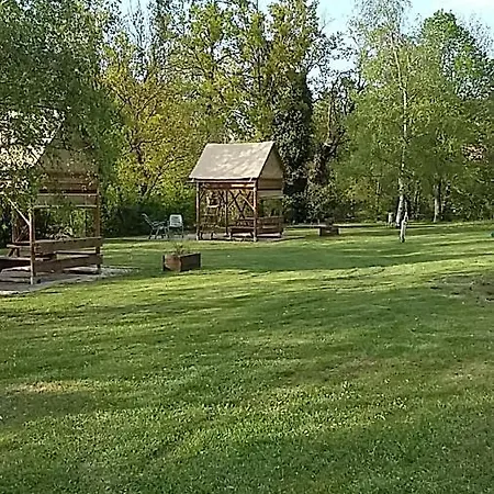 Les Cabanes De L'ouest Chavaniac-Lafayette