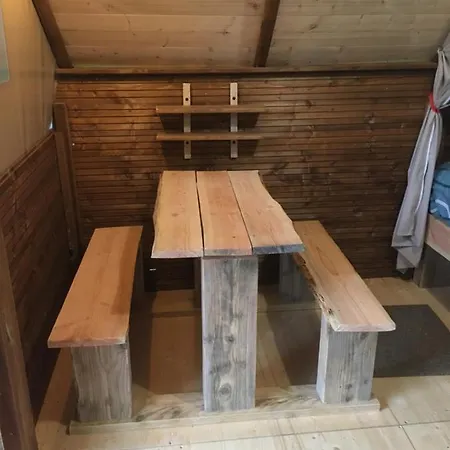 Les Cabanes De L'ouest Chavaniac-Lafayette